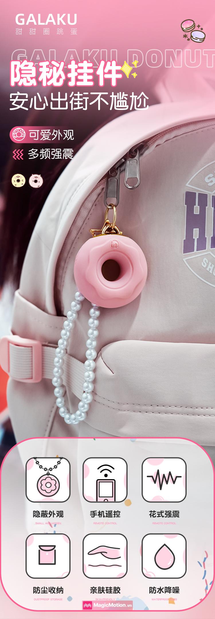 Galaku Donut ngụy trang thành móc khóa treo balo